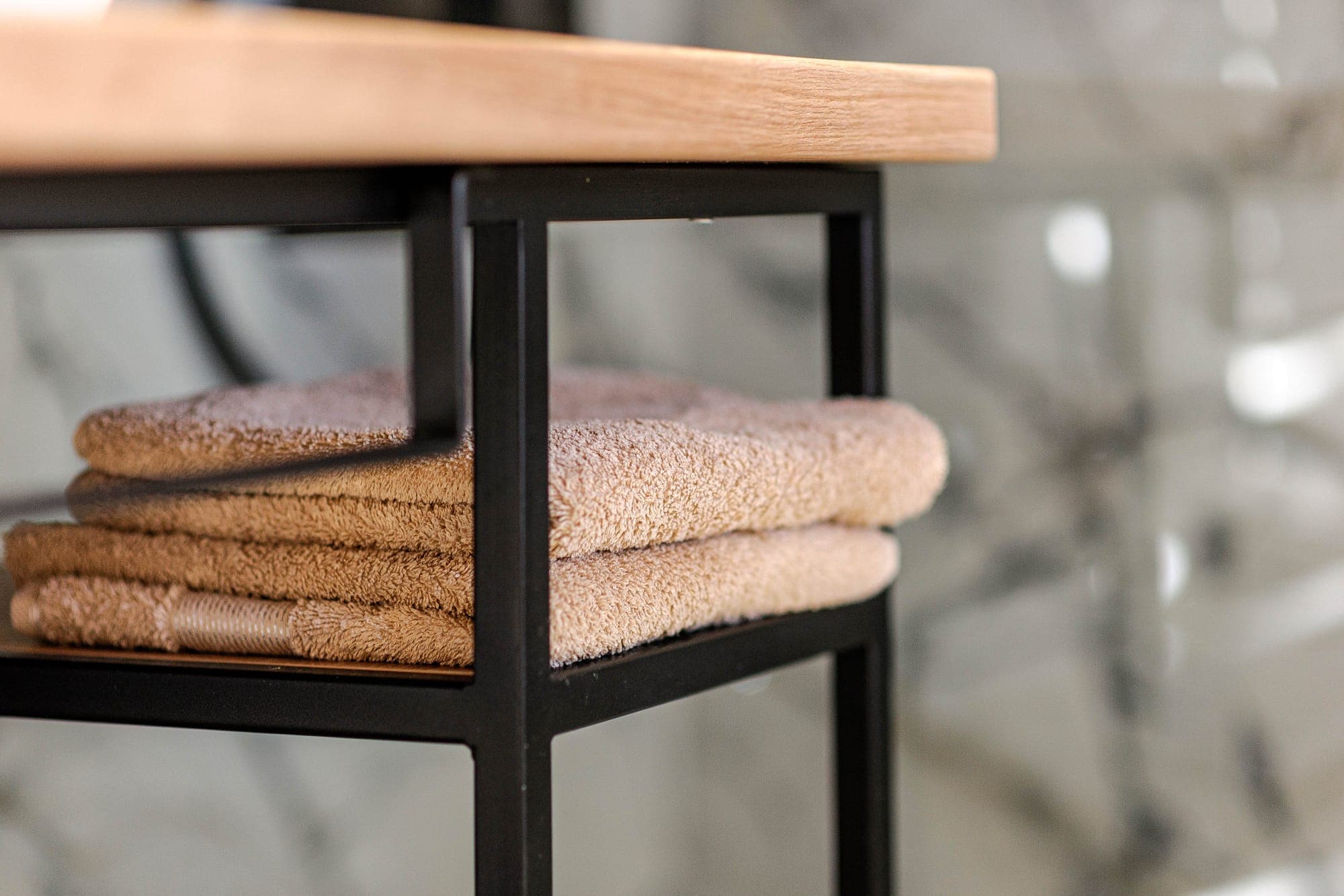 No.1 — detalj sobe