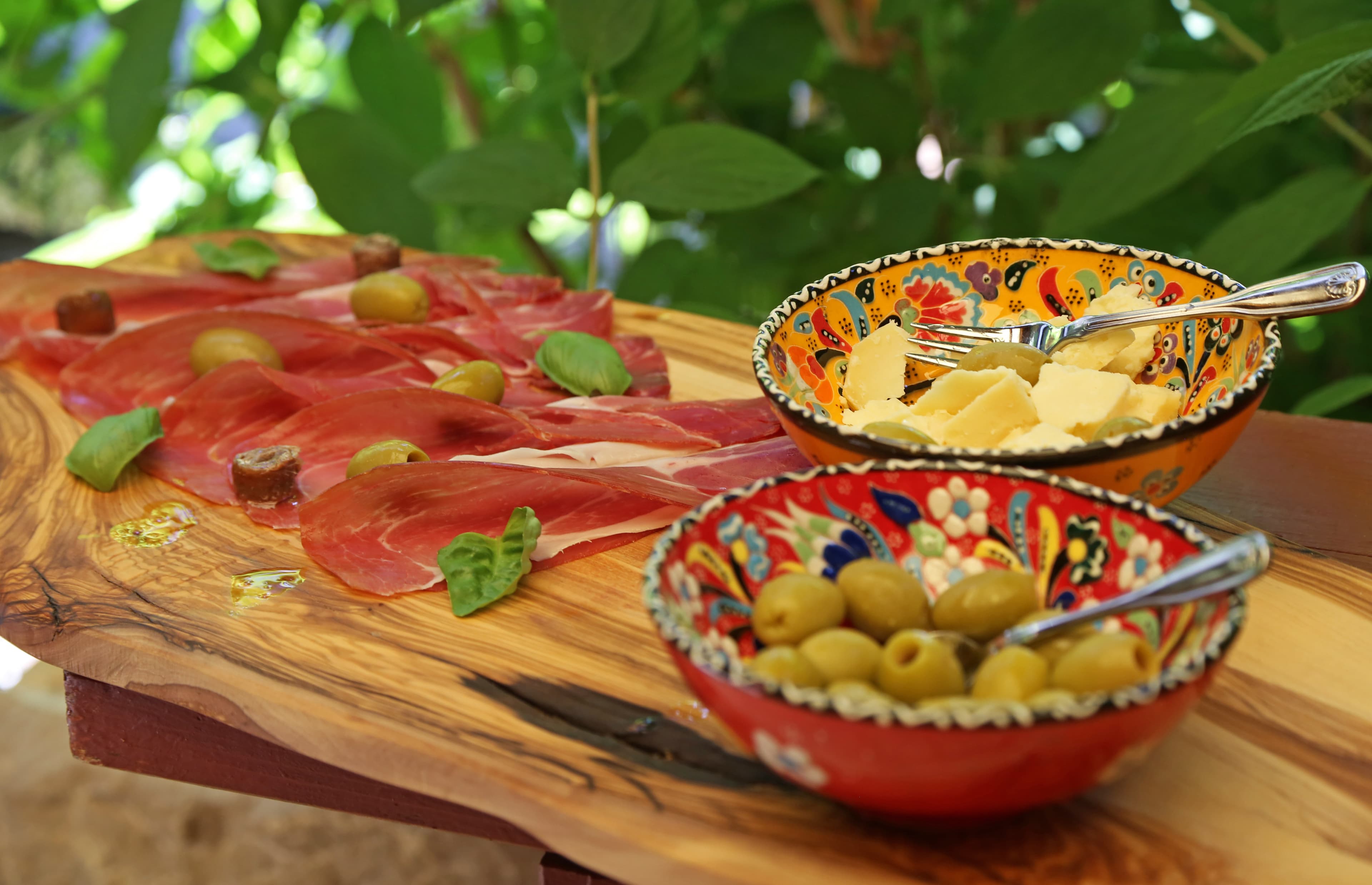 Degustacijska plata s vinima u vrtu Wine Garden Skradin